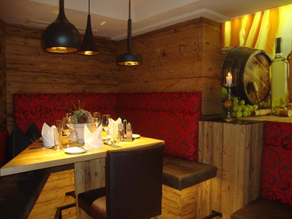La Pasta Hotel Restaurant Stumm Extérieur photo